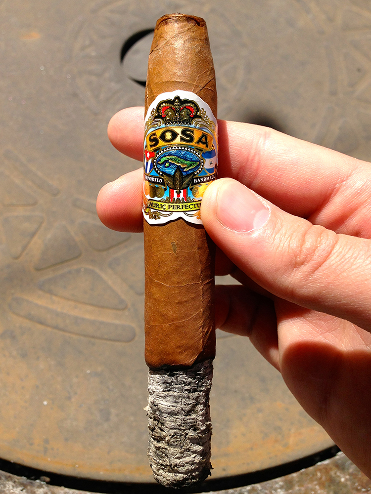 sosa-cigar-smoking Sosa Piramide No.2 Natural cigar