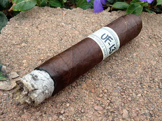 liga-privada-uf-13-cigar-review Liga Privada UF-13 cigar review