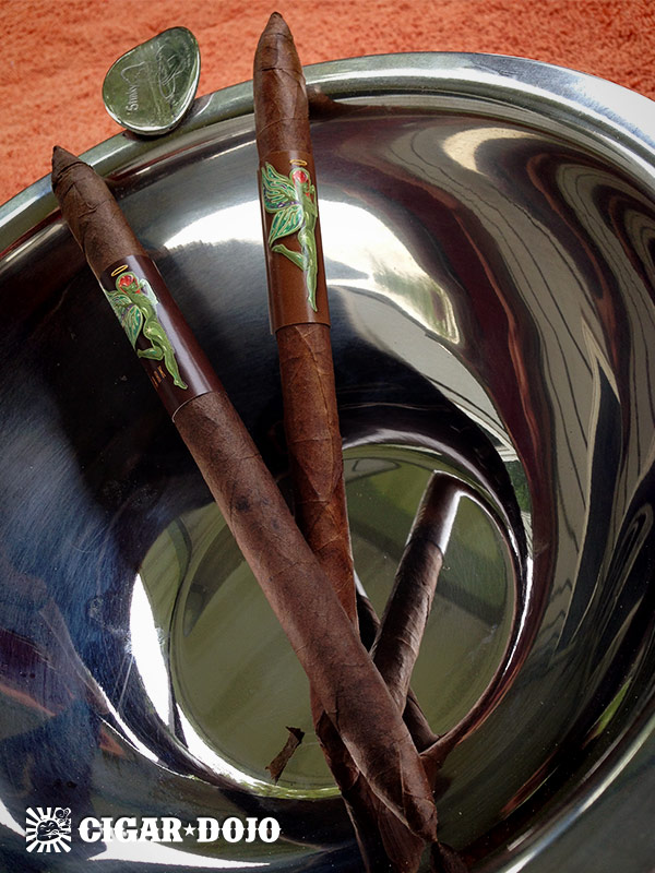 Crux Cigars Ninfamaniac cigar review