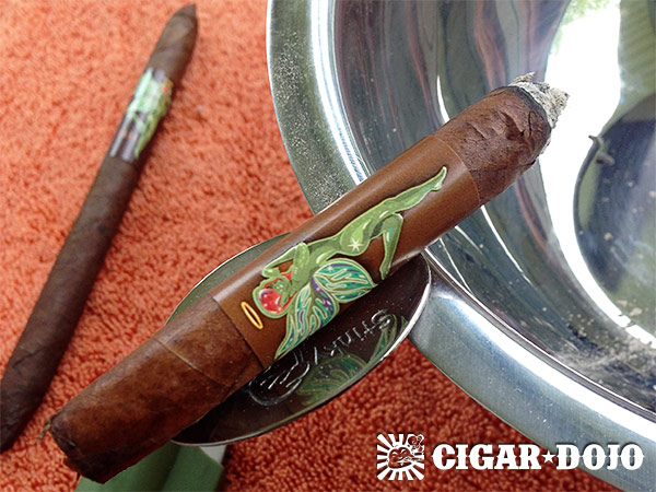 Crux Cigars Ninfamaniac natural cigar review