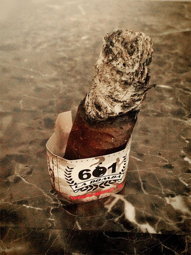601 La Bomba Warhead II cigar review and rating