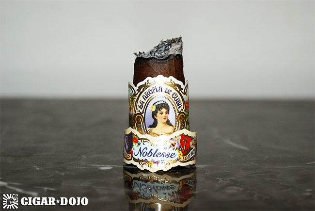 La Aroma de Cuba Noblesse cigar review and rating