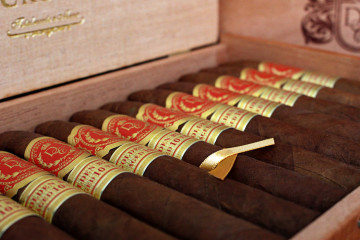 D'Crossier Golden Blend Cigars Giveaway