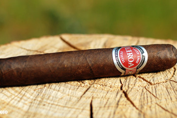 CLE Eiroa CBT Maduro cigar review