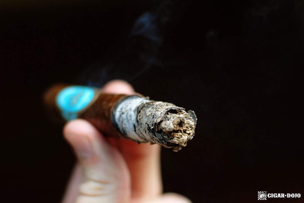 Crowned Heads La Imperiosa smoking cigar review