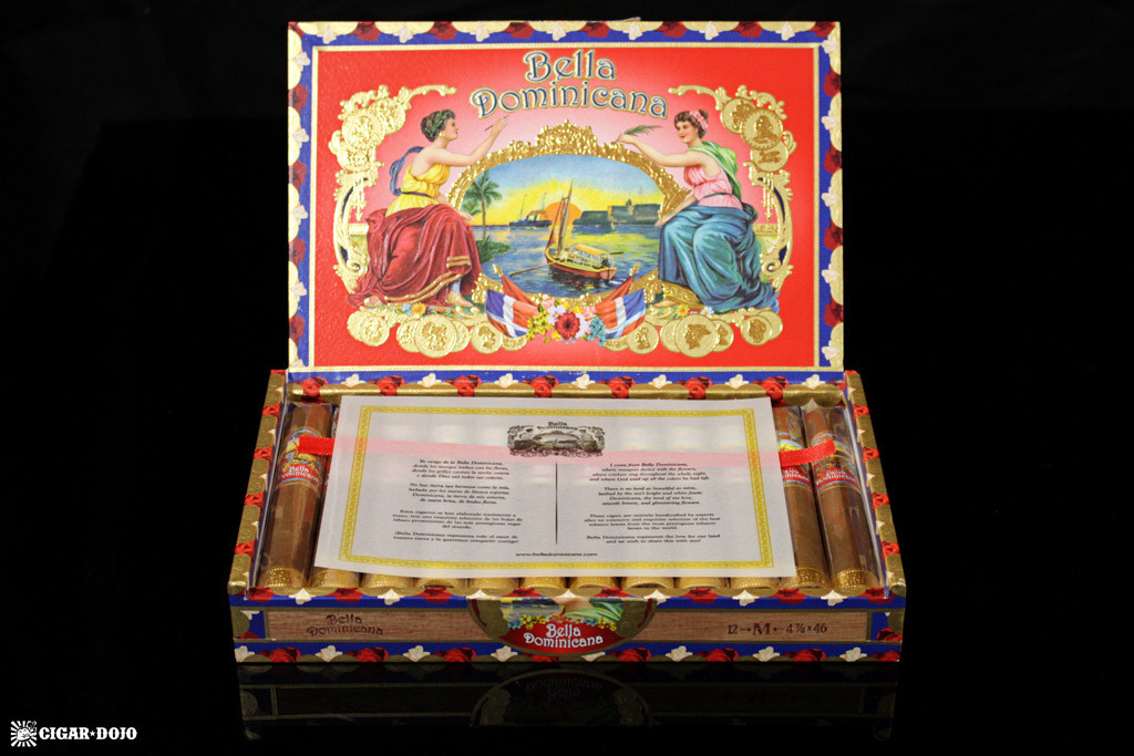 Bella Dominicana cigar box open