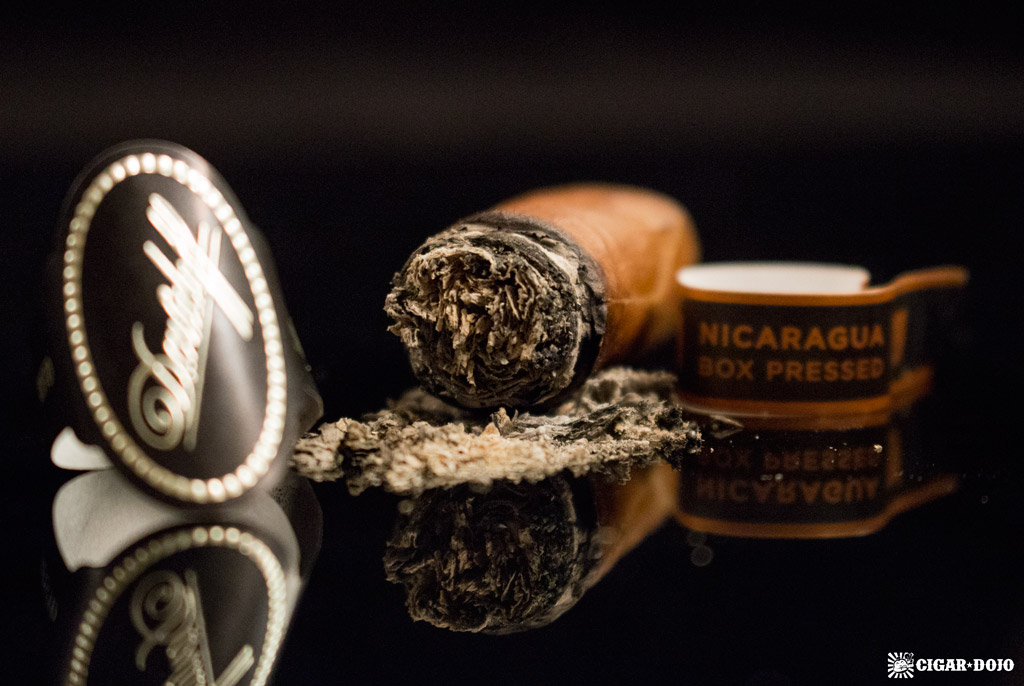 Davidoff Nicaragua Box Pressed Robusto cigar review and rating