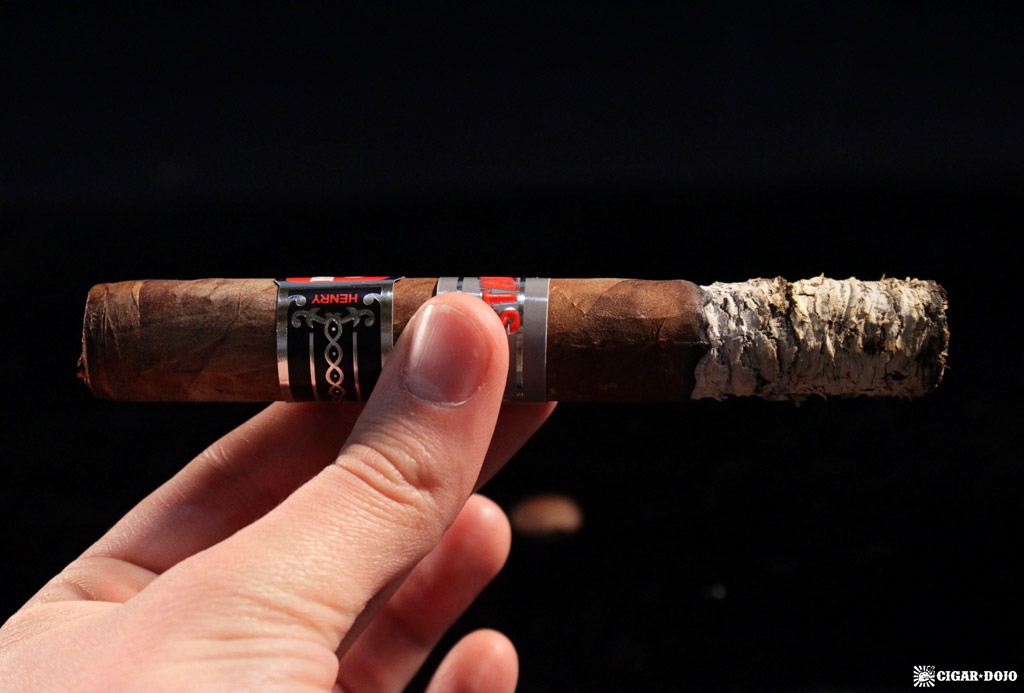 henry-clay-stalk-cut-toro-cigar-review