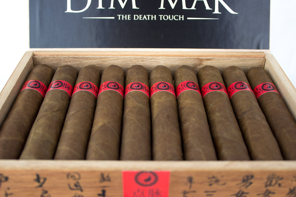 moya-ruiz-dim-mak-cigar-presentation