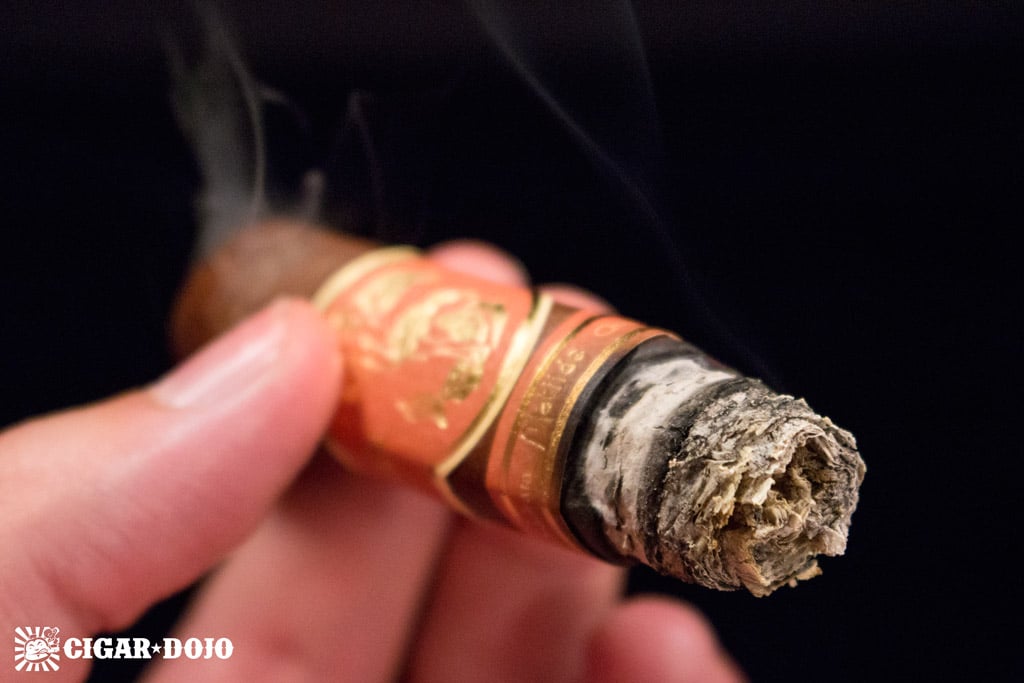 Matilde Quadrata cigar smoking