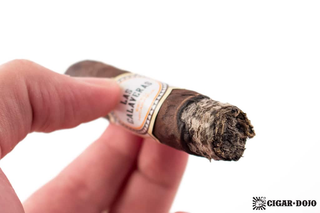 Crowned Heads Las Calaveras Edición Limitada 2016 LC46 cigar ash