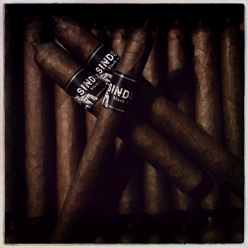 BLK WKS SINDUSTRY cigars