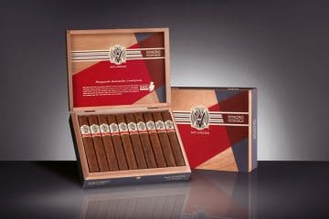 AVO Syncro Nicaragua Box-Pressed Toro Tubos cigars display