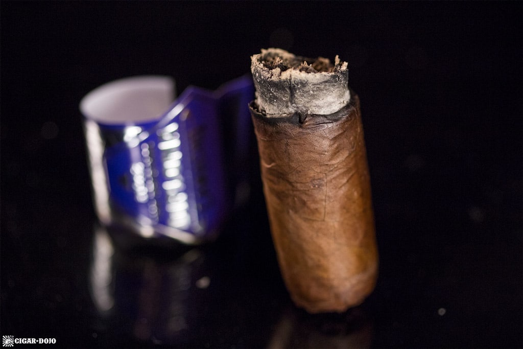 Camacho Diploma Special Selection Robusto cigar nubbed