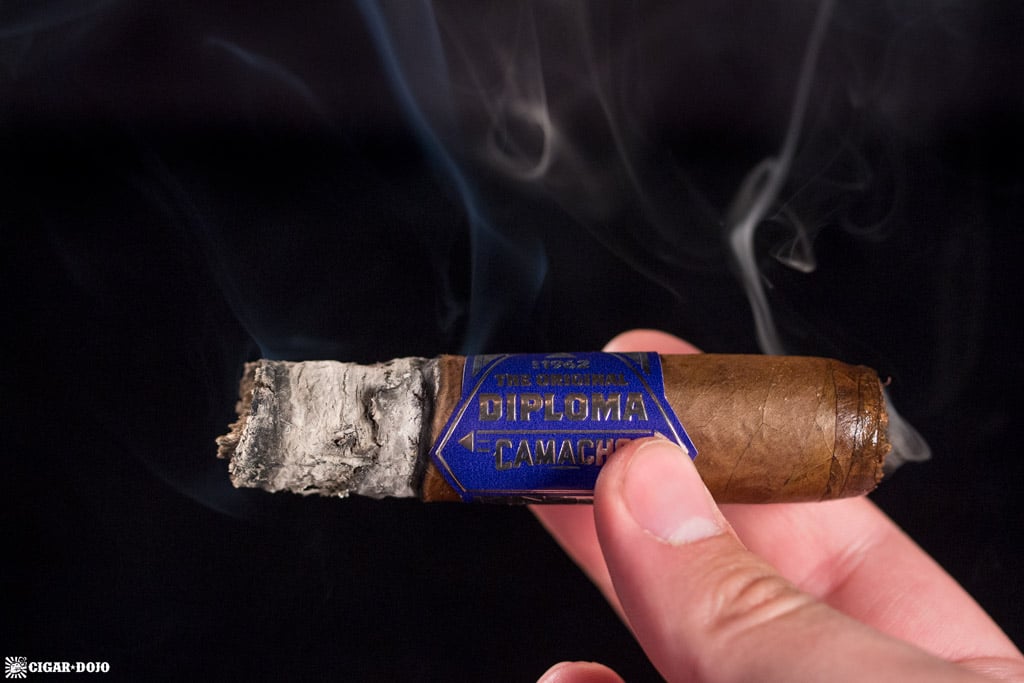 Camacho Diploma Special Selection Robusto cigar smoking