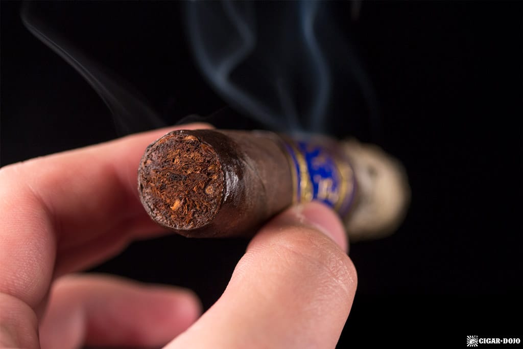 Southern Draw Jacobs Ladder Robusto cigar smoking