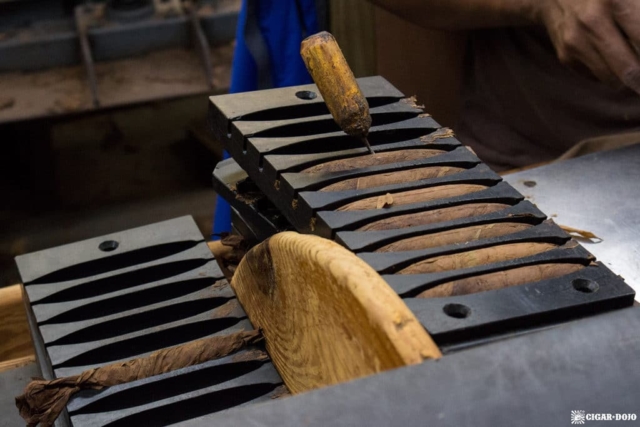 Cigar molds Davidoff