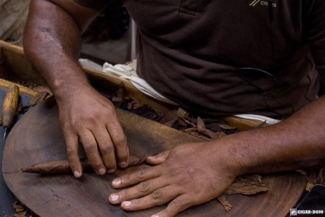 Cigar rolling at Cigars Davidoff