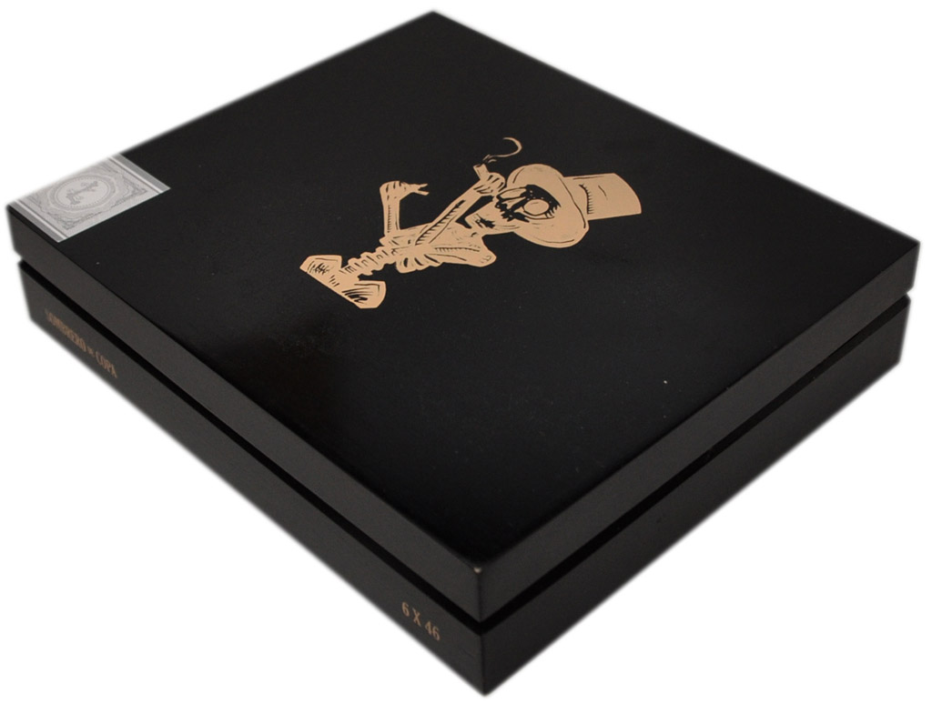 Sombrero de Copa cigar box closed