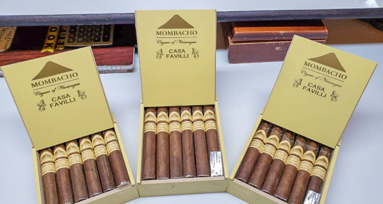 Mombacho Casa Favilli cigar boxes open