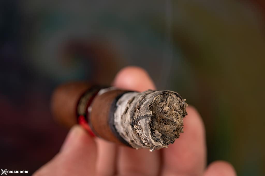 Oscar Valladares Ciseron Edition cigar smoking