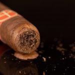 Illusione OneOff Robustos cigar head cut cap