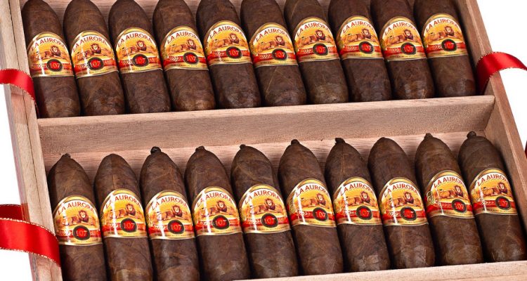 La Aurora 107 Zeppelin cigars in box