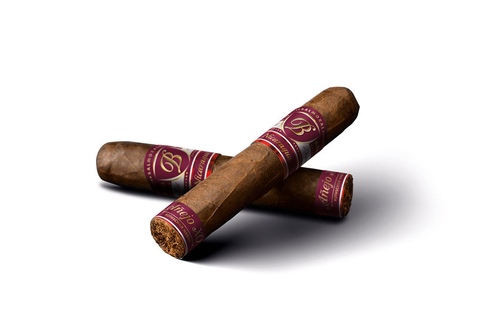 Royal Agio Balmoral AnĖejo XO Nicaragua cigars
