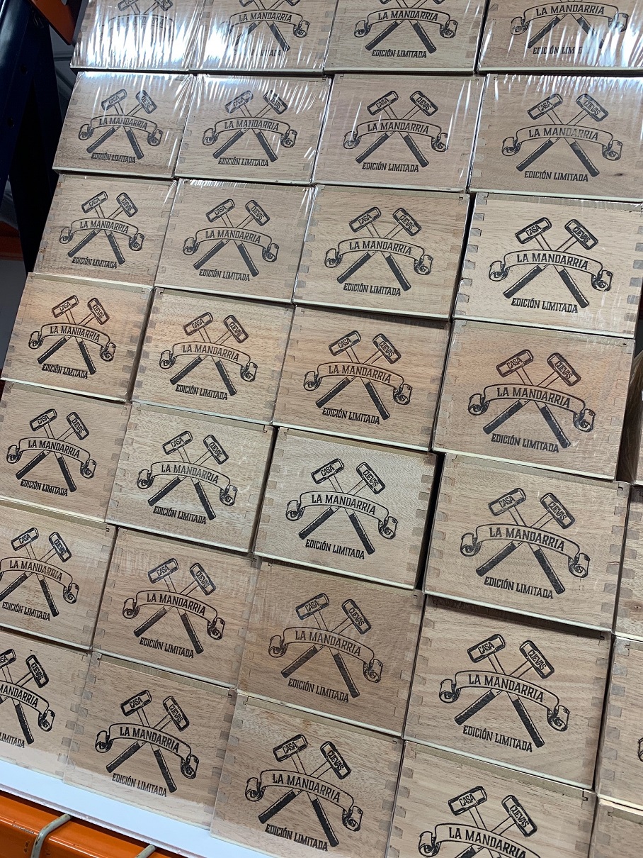 Casa Cuevas La Mandarria cigar boxes shipping
