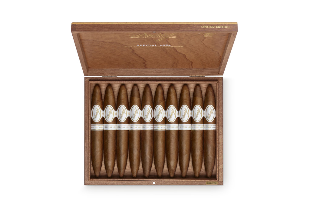 Davidoff Special 53 - Capa Dominicana cigar box open