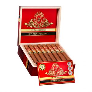 Perdomo Reserve 10th Anniversary Box-Pressed Sun Grown open box