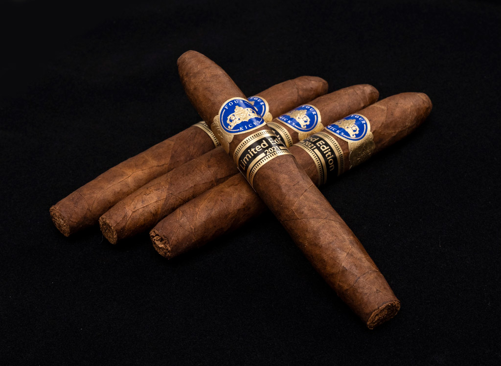 Crowned Heads Four Kicks Capa Especial Águilas LE 21 cigars