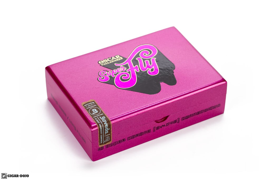 Oscar Valladares Super Fly Connecticut Super Corona cigar box closed