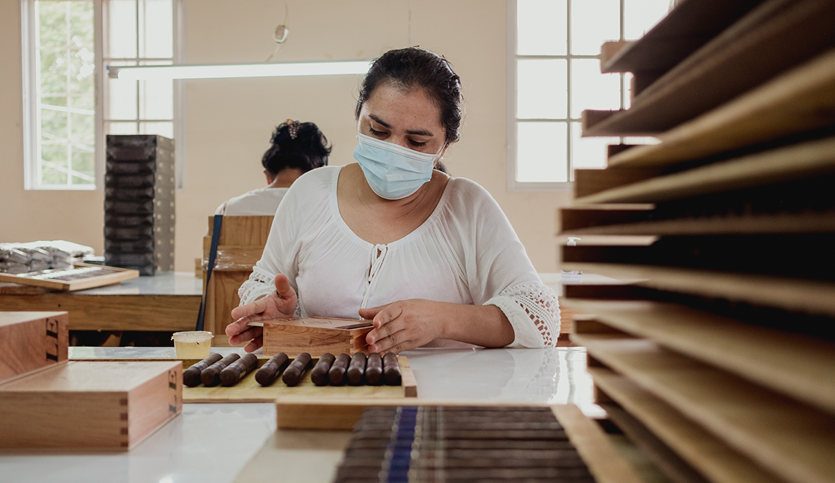 Cavalier Genève Fabrica Centroamericana de Tabaco S.A. factory packaging
