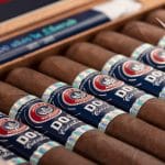 Joya de Nicaragua Dos Cientos cigars in box