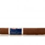 Joya de Nicaragua Dos Cientos cigar side view