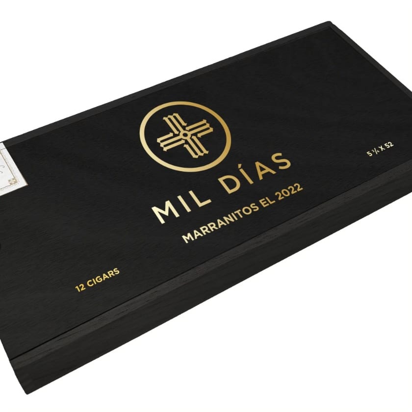 Crowned Heads Mil Dias Marranitos EL 2022 cigar box closed