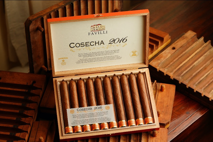 Favilli S.A. Cosecha 2016 cigar box open