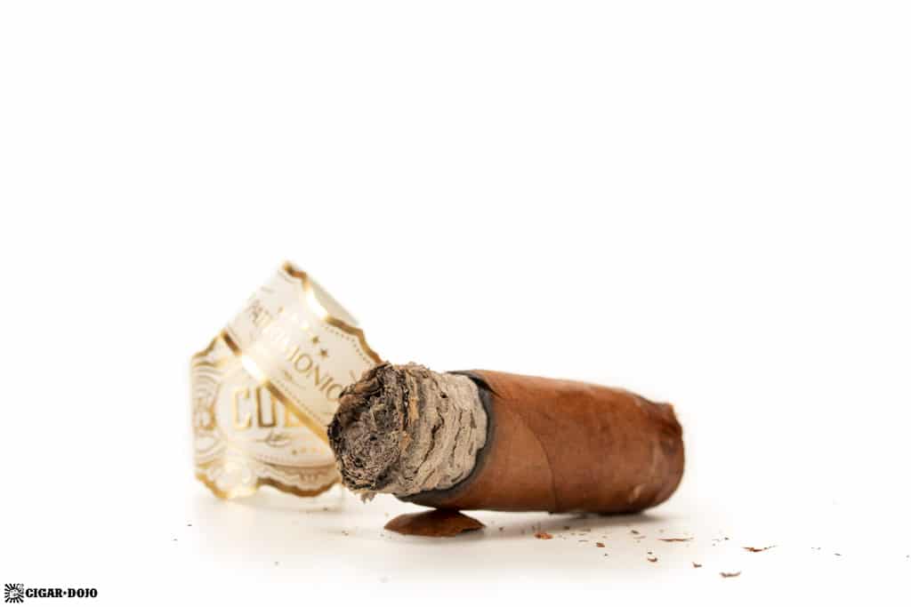 Casa Cuevas Patrimonio Robusto Gordo cigar nub finished