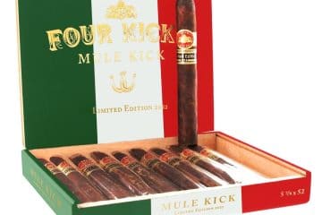 Crowned Head Four Kicks Mule Kick LE 2022 box open