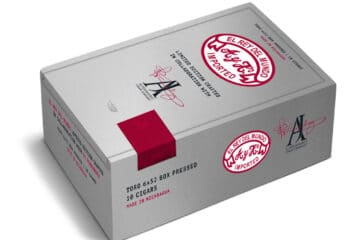 El Rey del Mundo by AJ cigar box closed