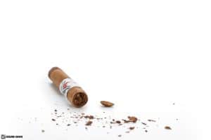 Camacho Factory Unleashed 2 cigar head cut cap