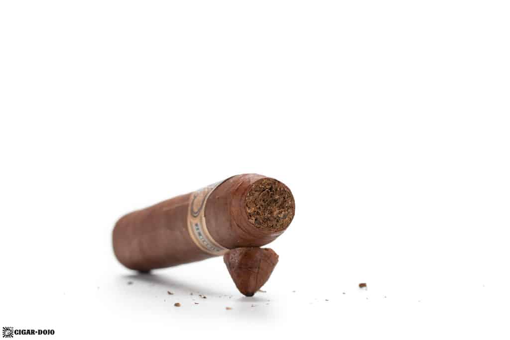 JC Newman El Baton Belicoso cigar head cut cap