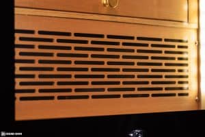 Raching MON800A cigar humidor front cedar grille