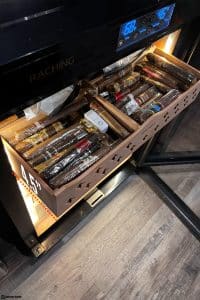 Raching MON800A cigar humidor shelf filled with cigars