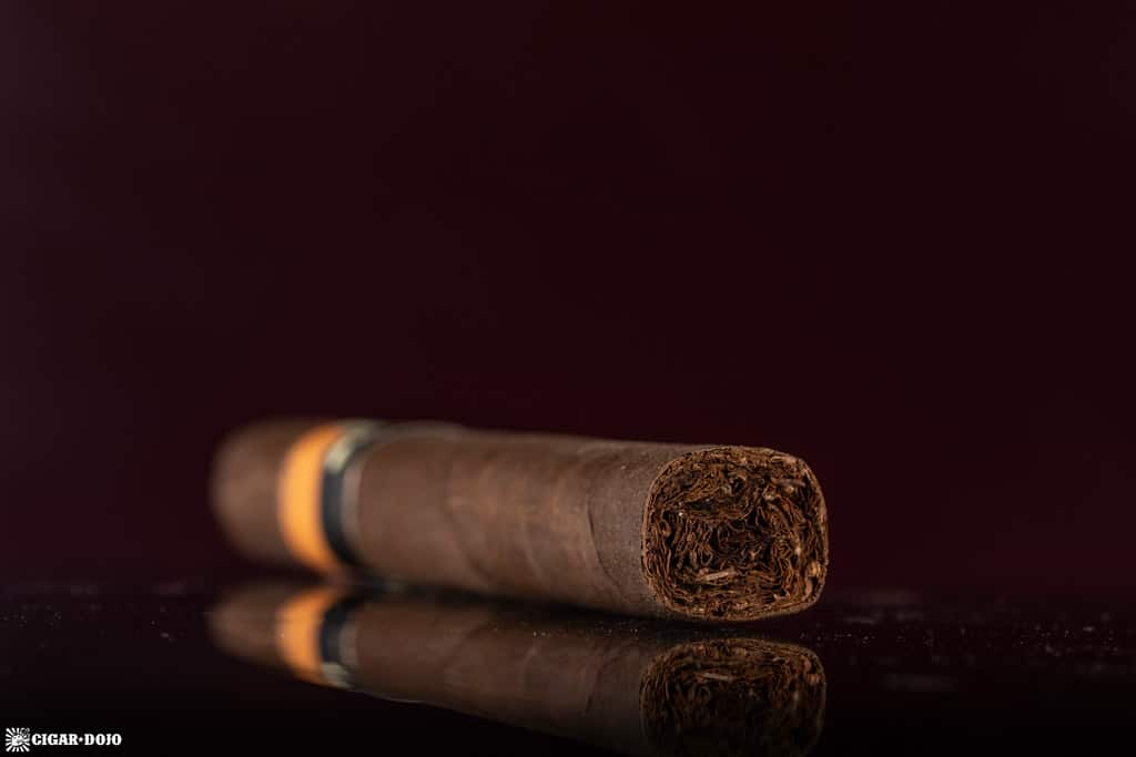 Foundation Olmec Claro Toro cigar foot