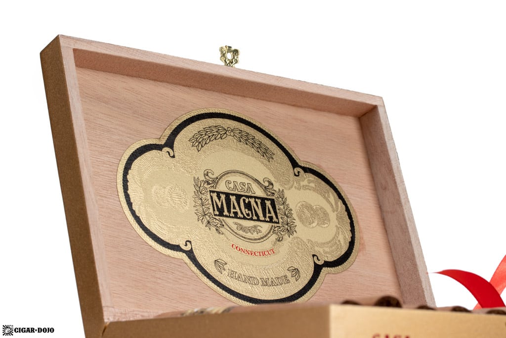 Quesada Casa Magna Connecticut Robusto cigar box interior lid