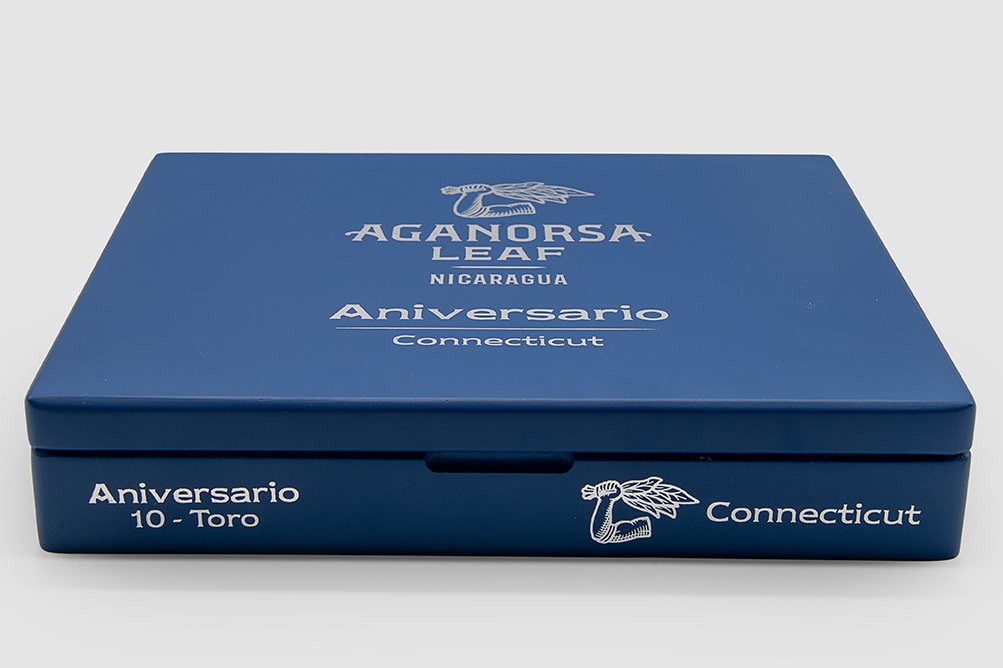 Aganorsa Leaf Aniversario Connecticut cigar box closed