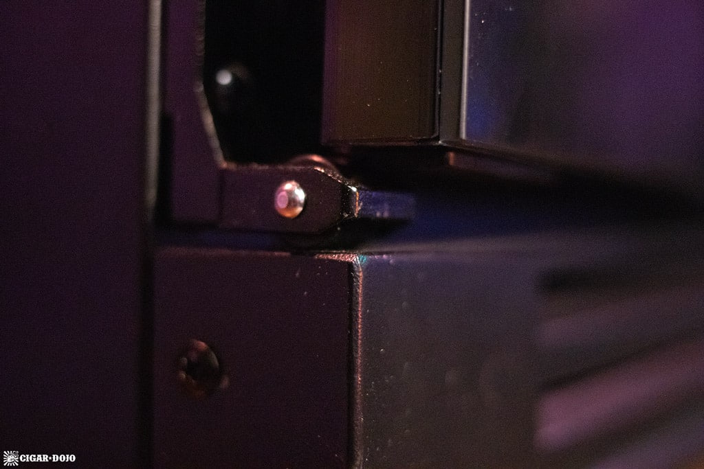 Newair NCH1K5BK00 1500 count humidor roller stop