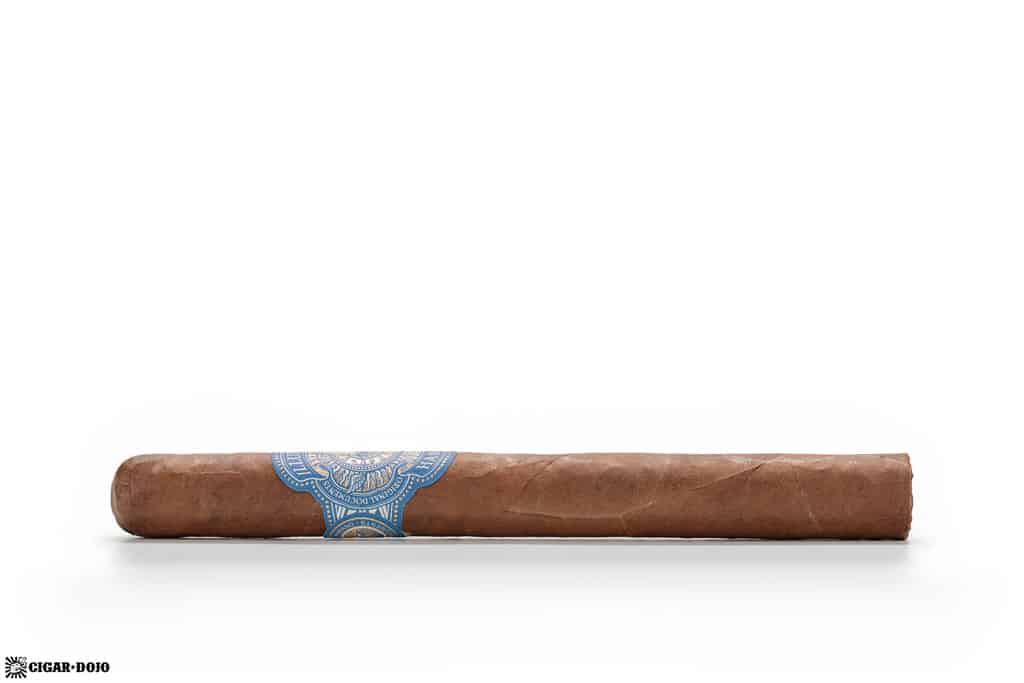 Illusione Original Documents Habano Churchill cigar side view
